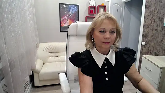 Milla Cutie18 online show from October 2025 05:31:01 AM