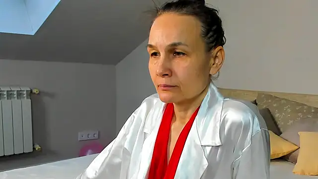 Lillian White online show from February 2025 10:13:02 AM