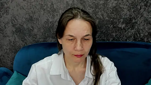 Lillian White online show from March 2025 07:53:01 AM