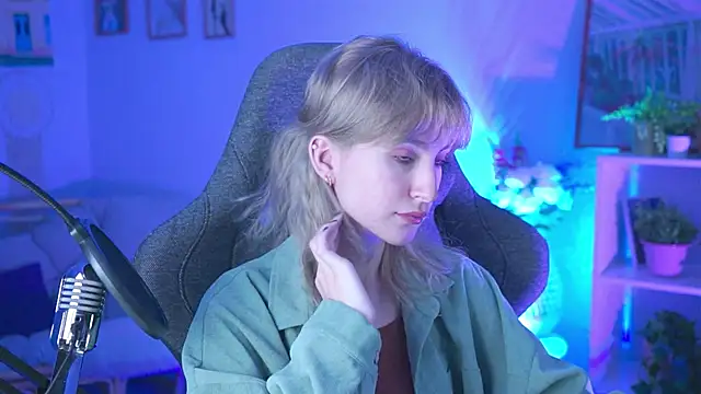 LuxRayi online show from December 2024 05:40:02 AM