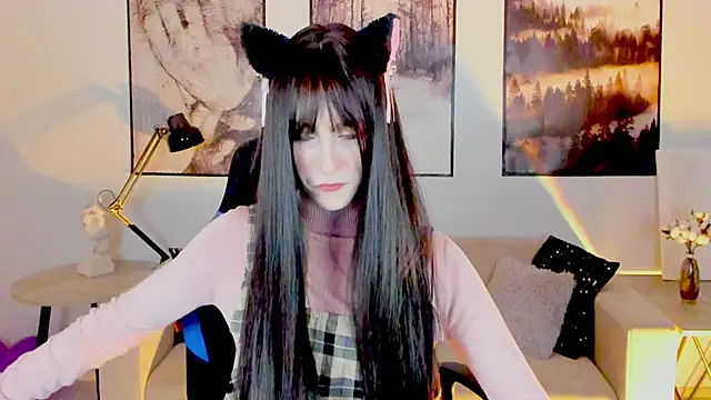 LuxRayi online show from January 2025 06:17:02 PM