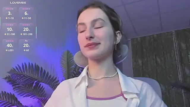 LuxRayi online show from January 2026 02:48:01 AM