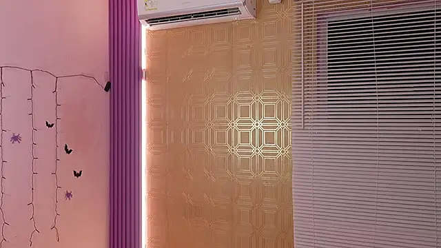 Bella19  online show from October 2025 08:11:02 PM