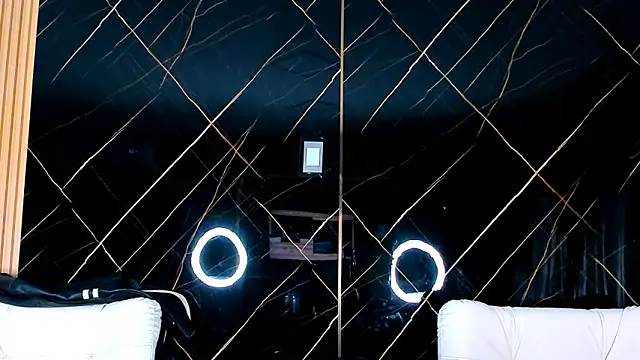 Owen Muzcle online show from October 2025 04:55:02 AM