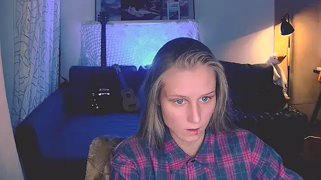 KatiKate online show from December 2024 07:06:01 PM