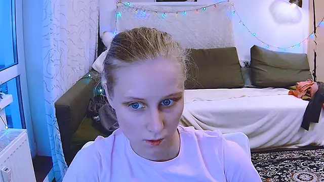 KatiKate online show from December 2024 12:59:02 PM