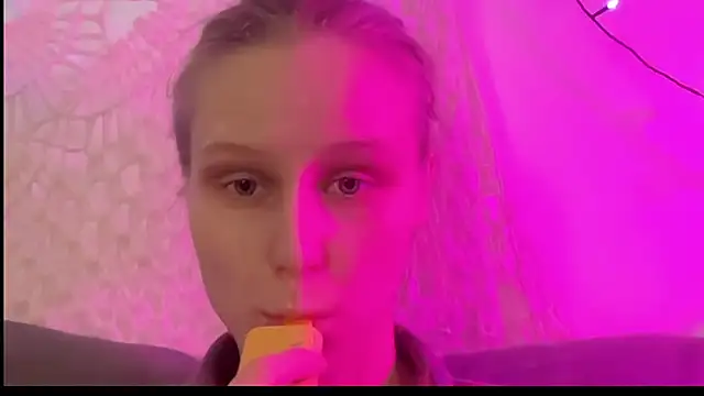 KatiKate online show from February 2025 07:24:02 PM