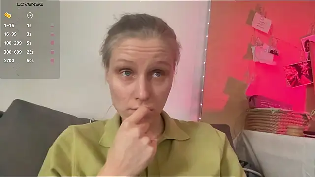 KatiKate online show from March 2026 01:33:01 PM