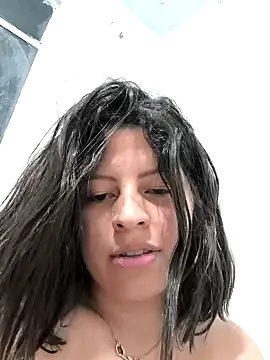 Snapshot of ShyVibes_ chatting on January 2025 05:05:02 AM ShyVibes  online show from January 2025 05:05:02 AM