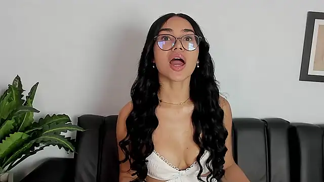 Mia petite01 online show from September 2025 10:02:01 PM