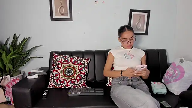 Mia petite01 online show from January 2026 10:26:01 PM