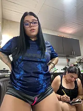 alissonfernandez  online show from September 2025 03:28:02 PM