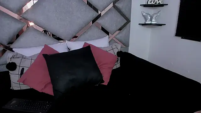 Snapshot of marian_pinzon chatting on January 2025 02:48:02 AM marian pinzon online show from January 2025 02:48:02 AM