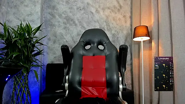 boyc022  online show from December 2025 02:44:02 PM