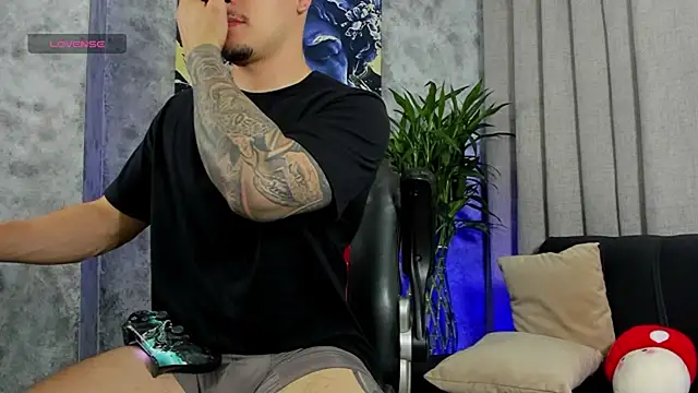 boyc022  online show from February 2026 11:53:02 PM