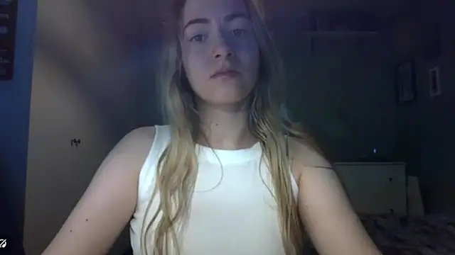 Snapshot of ROSIEx_sweet chatting on April 2026 06:47:02 AM ROSIEx sweet online show from April 2026 06:47:02 AM