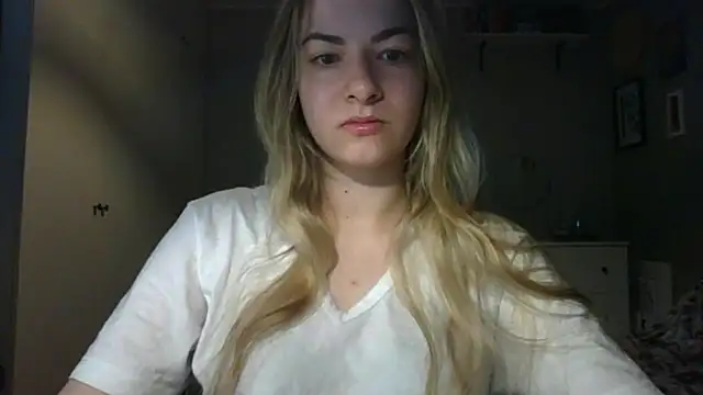 Snapshot of ROSIEx_sweet chatting on April 2026 06:47:01 AM ROSIEx sweet online show from April 2026 06:47:01 AM