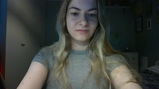 Snapshot of ROSIEx_sweet chatting on April 2026 07:06:02 AM ROSIEx sweet online show from April 2026 07:06:02 AM