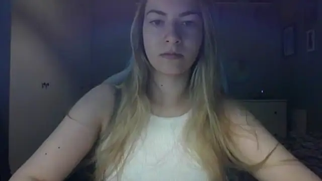 Snapshot of ROSIEx_sweet chatting on April 2026 06:50:01 AM ROSIEx sweet online show from April 2026 06:50:01 AM
