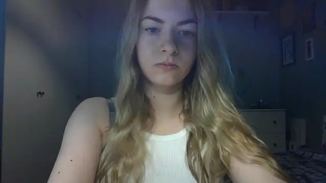 Snapshot of ROSIEx_sweet chatting on April 2026 06:53:01 AM ROSIEx sweet online show from April 2026 06:53:01 AM