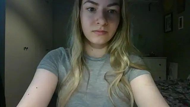 Snapshot of ROSIEx_sweet chatting on May 2026 06:54:01 AM ROSIEx sweet online show from May 2026 06:54:01 AM