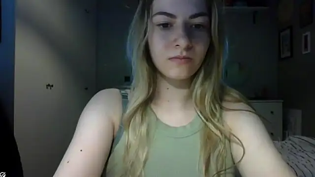 Snapshot of ROSIEx_sweet chatting on May 2026 09:51:02 AM ROSIEx sweet online show from May 2026 09:51:02 AM