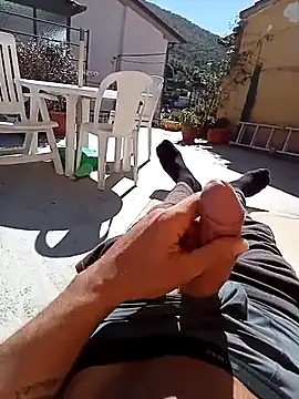 Snapshot of MrTamburine22 chatting on October 2025 11:29:01 AM MrTamburine22 online show from October 2025 11:29:01 AM