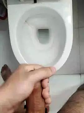 Snapshot of KeepCummingForYou73 chatting on March 2025 11:35:02 PM KeepCummingForYou73 online show from March 2025 11:35:02 PM