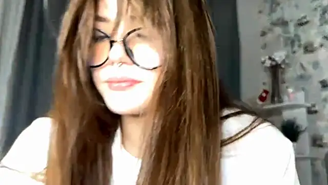 Snapshot of BlissDodd chatting on October 2025 06:39:01 PM BlissDodd online show from October 2025 06:39:01 PM