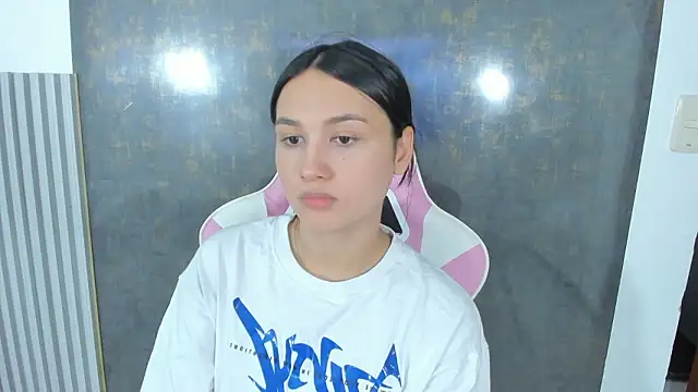 lana boomer online show from March 2026 08:12:02 PM