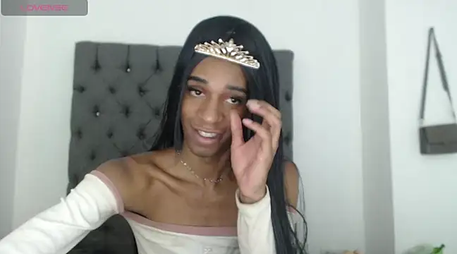 lucianadolll online show from March 2025 05:25:02 PM