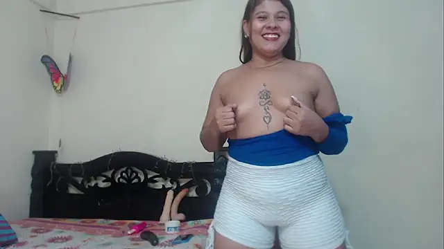 Stylevoluptuousvycky online show from February 2025 11:05:01 PM