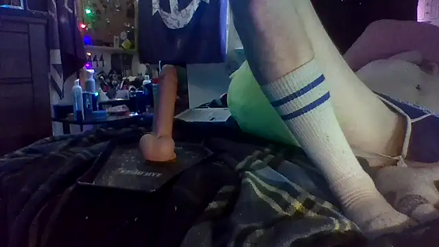 Snapshot of ATwinkie chatting on January 2025 04:51:02 PM ATwinkie online show from January 2025 04:51:02 PM