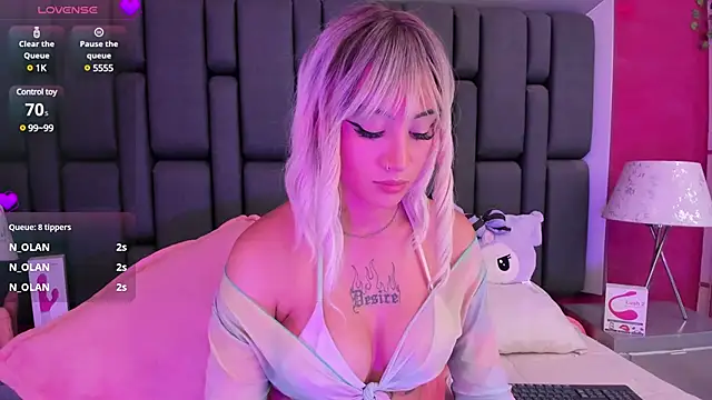 MadissonRey online show from January 2025 04:18:02 PM