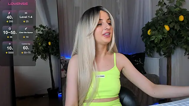 Katty Lights online show from February 2025 10:39:02 PM