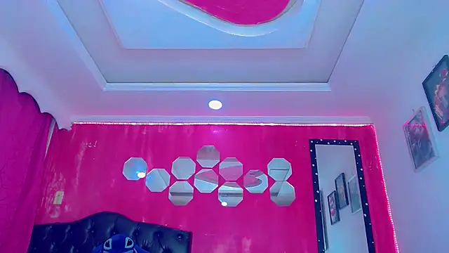 TiffanyMackensyy online show from November 2025 12:11:02 AM