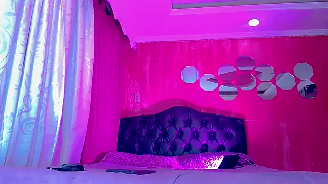 TiffanyMackensyy online show from February 2026 01:28:01 AM