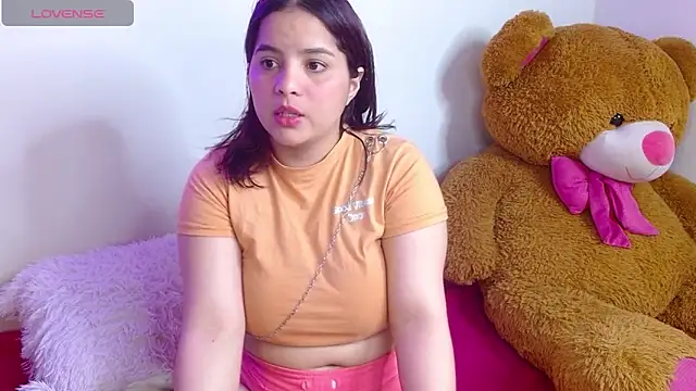 Snapshot of sophia_cute1_1 chatting on October 2025 12:25:01 PM sophia cute1 1 online show from October 2025 12:25:01 PM