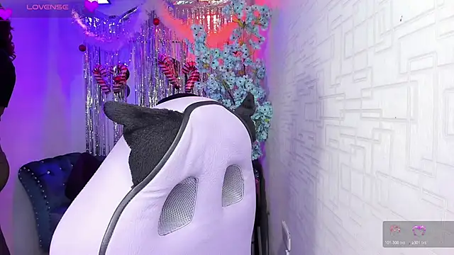 Theia moon online show from December 2025 01:41:02 PM