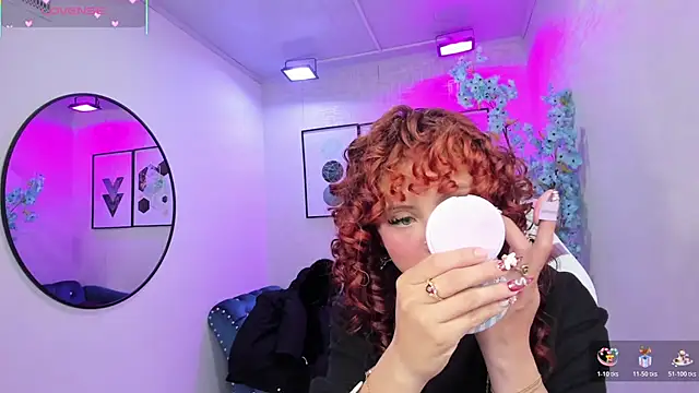 Snapshot of Theia_moon chatting on February 2026 01:17:01 PM Theia moon online show from February 2026 01:17:01 PM