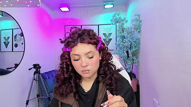 Theia moon online show from March 2026 12:41:02 PM