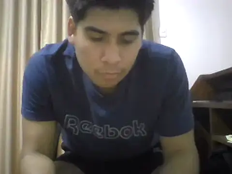 estudiante69 online show from December 2024 01:32:02 AM