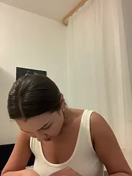 MiraMiss online show from April 2026 04:53:02 PM