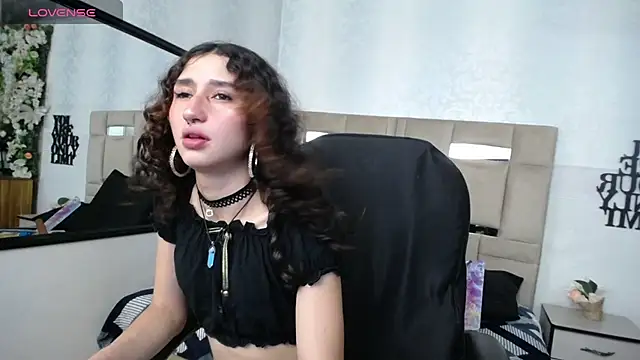 Queenjenn   online show from January 2025 08:05:02 PM