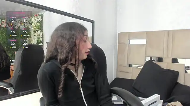 Queenjenn   online show from February 2025 02:34:02 PM