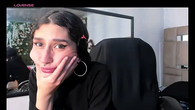 Queenjenn   online show from February 2025 03:24:02 PM