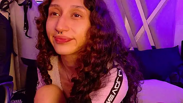 Queenjenn   online show from January 2026 06:38:02 AM