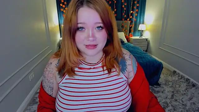 MoonLghte online show from November 2025 08:18:02 PM