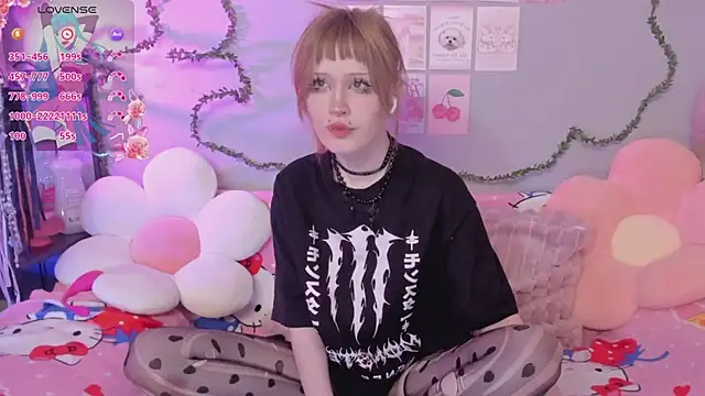 EvaStevs online show from April 2026 09:43:02 PM