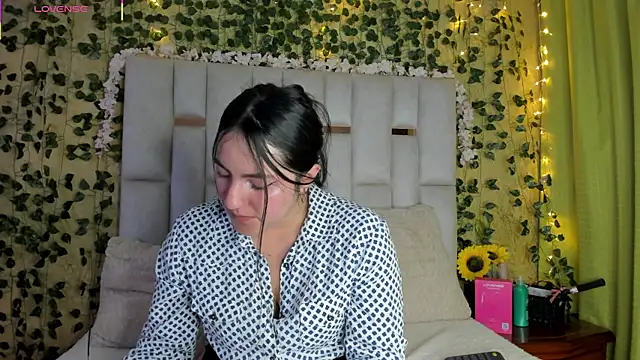 jenifer  power10 online show from March 2025 01:14:01 PM